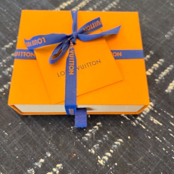 Louis Vuitton Monogram Wallet - Picture 5 of 5